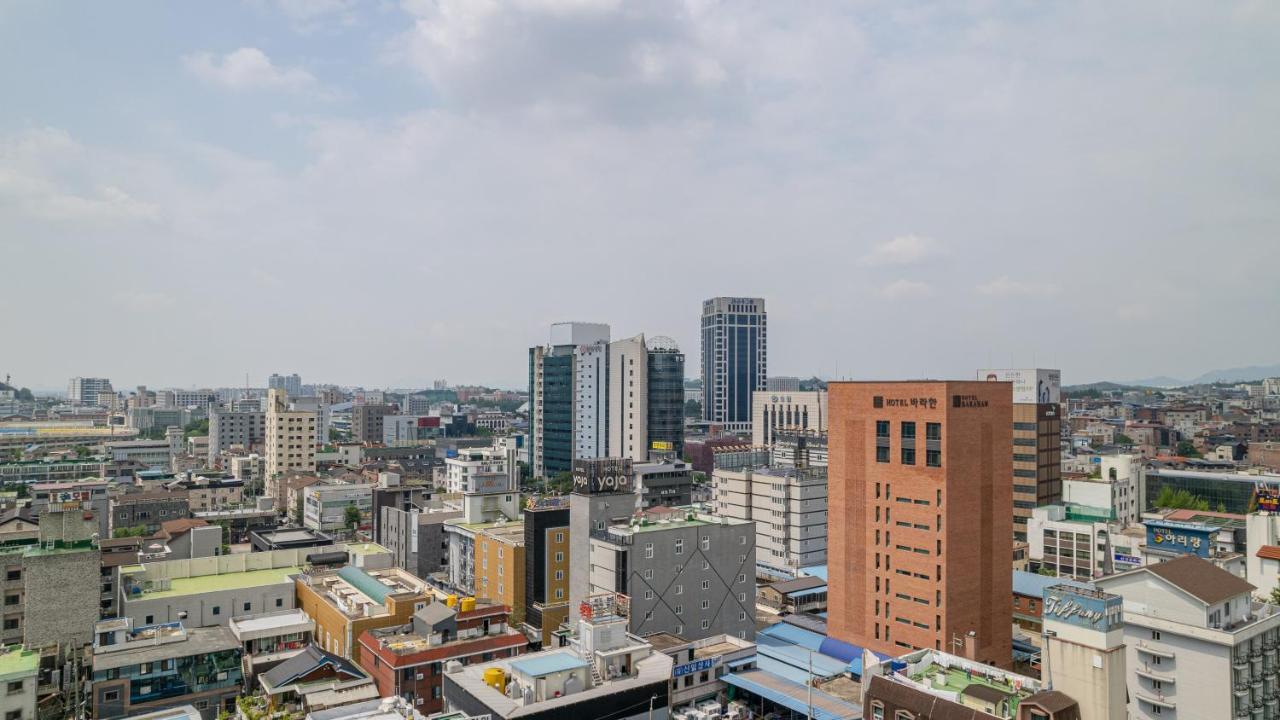 โรงแรมชอนจู บาราฮัน จอนจู ภายนอก รูปภาพ
